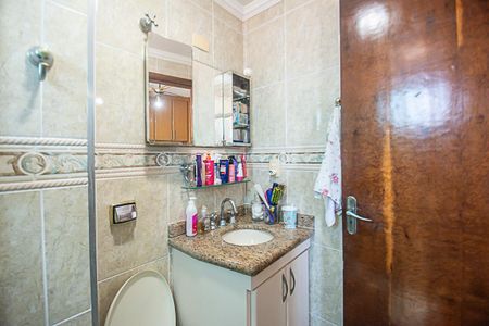 Apartamento à venda com 98m², 3 quartos e 2 vagas Apartamento à venda com 98m², 3 quartos e 2 vagasBanheiro da Suíte