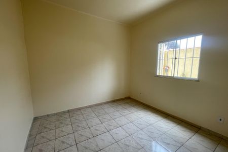 Quarto de casa para alugar com 2 quartos, 64m² em Doutor Laureano, Duque de Caxias