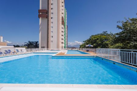 Apartamento para alugar com 152m², 3 quartos e 2 vagas Apartamento para alugar com 152m², 3 quartos e 2 vagasÁrea comum - Piscina