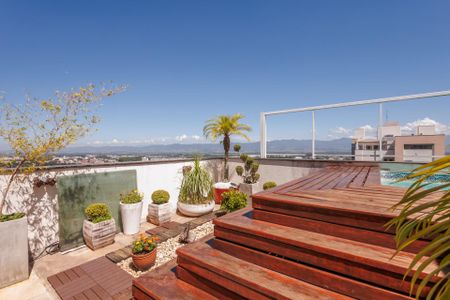 Apartamento para alugar com 152m², 3 quartos e 2 vagas Apartamento para alugar com 152m², 3 quartos e 2 vagasPiscina Particular