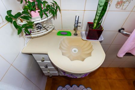 Casa à venda com 156m², 5 quartos e 1 vagaCasa 1 Banheiro da Suíte