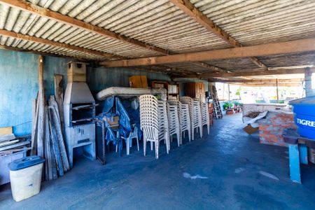 Casa à venda com 156m², 5 quartos e 1 vagaChurrasqueira