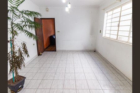 Casa à venda com 120m², 3 quartos e 2 vagas Casa à venda com 120m², 3 quartos e 2 vagasCozinha
