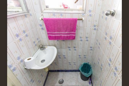 Casa à venda com 120m², 3 quartos e 2 vagas Casa à venda com 120m², 3 quartos e 2 vagasBanheiro