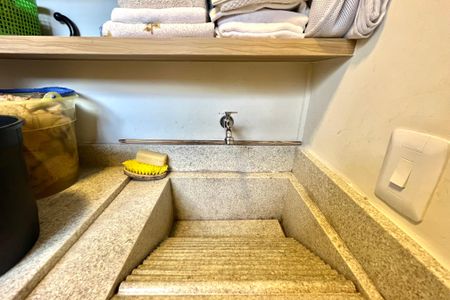 Apartamento à venda com 102m², 3 quartos e 1 vagaÁrea de Serviço