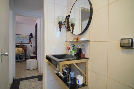 Apartamento à venda com 122m², 2 quartos e 2 vagasBanheiro 