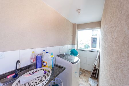 Apartamento à venda com 65m², 2 quartos e 1 vagaÁrea de Serviço