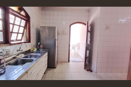 Casa para alugar com 216m², 3 quartos e 6 vagasCozinha