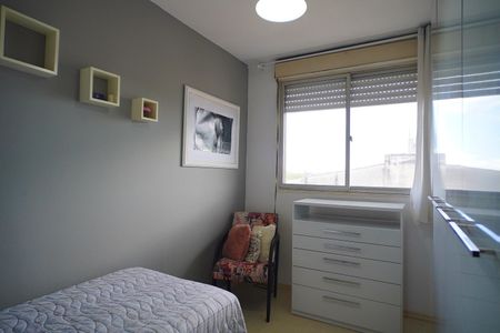 Quarto 1 de apartamento para alugar com 2 quartos, 53m² em Parque Santa Fé, Porto Alegre
