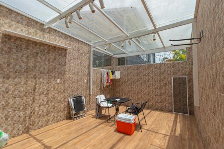 Varanda de casa de condomínio à venda com 2 quartos, 80m² em Rio Branco, Canoas