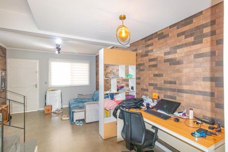 Casa de condomínio à venda com 80m², 2 quartos e 1 vagaSala