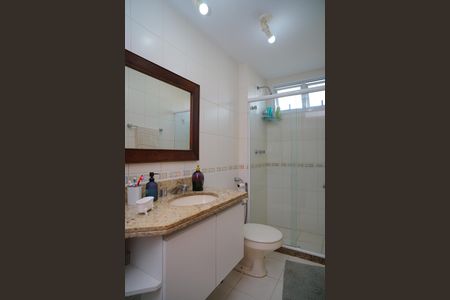 Apartamento à venda com 200m², 3 quartos e 3 vagas Apartamento à venda com 200m², 3 quartos e 3 vagasBanheiro Social