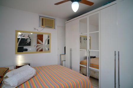 Apartamento à venda com 200m², 3 quartos e 3 vagas Apartamento à venda com 200m², 3 quartos e 3 vagasQuarto 2