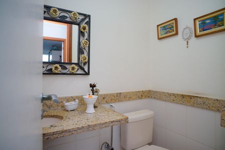 Apartamento à venda com 200m², 3 quartos e 3 vagas Apartamento à venda com 200m², 3 quartos e 3 vagasLavabo