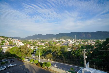 Apartamento à venda com 200m², 3 quartos e 3 vagas Apartamento à venda com 200m², 3 quartos e 3 vagasVista da Sacada