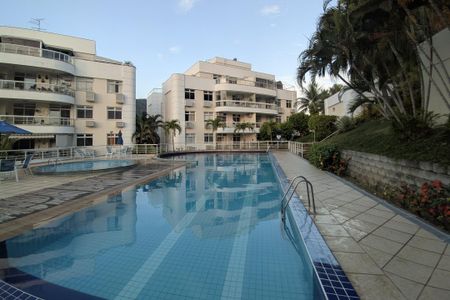 Apartamento à venda com 200m², 3 quartos e 3 vagas Apartamento à venda com 200m², 3 quartos e 3 vagasÁrea comum - Piscina