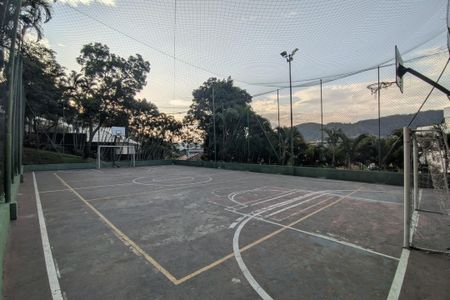 Apartamento à venda com 200m², 3 quartos e 3 vagas Apartamento à venda com 200m², 3 quartos e 3 vagasQuadra