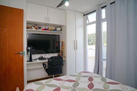 Apartamento à venda com 200m², 3 quartos e 3 vagas Apartamento à venda com 200m², 3 quartos e 3 vagasQuarto 1