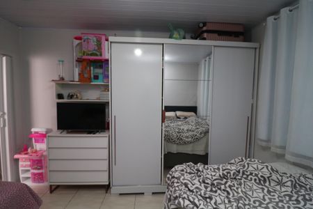 Casa à venda com 144m², 1 quarto e sem vagaQuarto