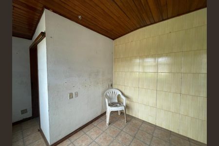 Casa à venda com 180m², 3 quartos e 3 vagasSuíte