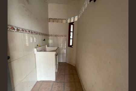 Casa à venda com 180m², 3 quartos e 3 vagasLavanderia