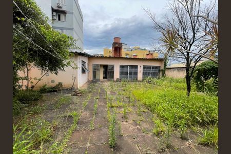 Casa à venda com 180m², 3 quartos e 3 vagasÁrea externa