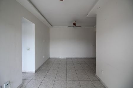 Sala de apartamento à venda com 3 quartos, 74m² em Taquara, Rio de Janeiro