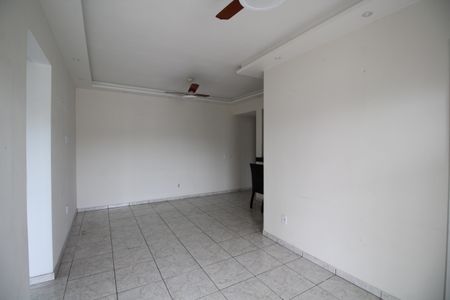 Apartamento à venda com 74m², 3 quartos e 1 vagaSala