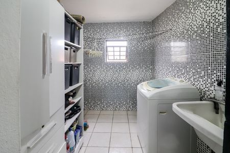 Casa à venda com 290m², 10 quartos e 4 vagasCasa 4 - Lavanderia