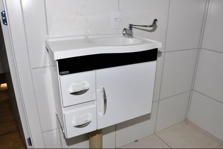 Apartamento para alugar com 37m², 1 quarto e sem vagaDetalhe - Banheiro Social