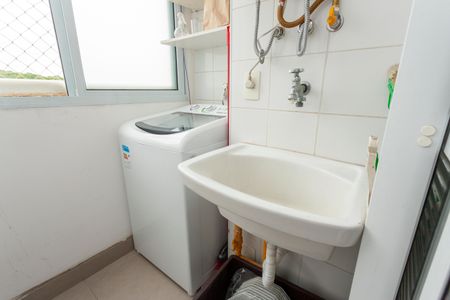 Apartamento para alugar com 58m², 2 quartos e 1 vagaÁrea de Serviço