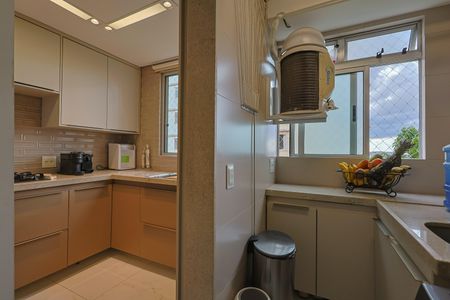 Apartamento à venda com 85m², 3 quartos e 2 vagas Apartamento à venda com 85m², 3 quartos e 2 vagasÁrea de Serviço