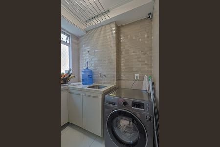 Apartamento à venda com 85m², 3 quartos e 2 vagas Apartamento à venda com 85m², 3 quartos e 2 vagasÁrea de Serviço