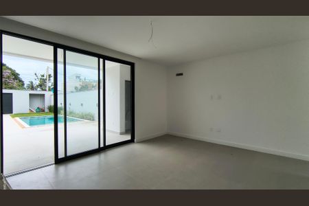 Sala de casa de condomínio à venda com 3 quartos, 160m² em Vargem Grande, Rio de Janeiro
