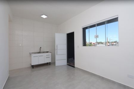 Sala e Cozinha de casa para alugar com 2 quartos, 110m² em Vila Industrial, São Paulo