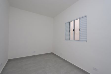 Quarto 1 de casa para alugar com 2 quartos, 110m² em Vila Industrial, São Paulo