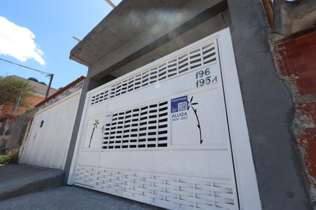 Casa para alugar com 110m², 2 quartos e 1 vagaFachada