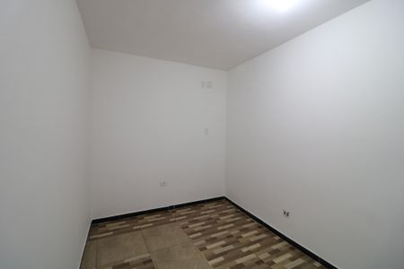 Quarto de casa para alugar com 2 quartos, 100m² em Vila Industrial, São Paulo