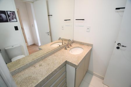 Apartamento para alugar com 107m², 3 quartos e 2 vagasBanheiro Suíte 3