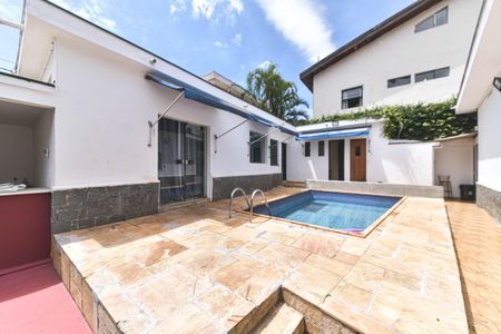 Casa à venda com 300m², 4 quartos e 4 vagasPiscina
