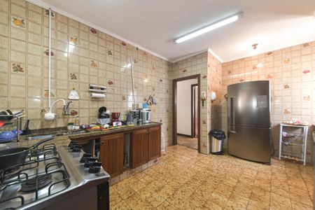 Casa à venda com 300m², 4 quartos e 4 vagasCozinha