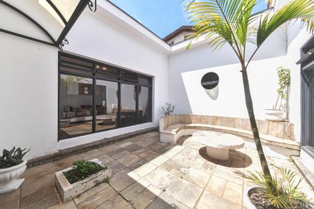 Casa à venda com 300m², 4 quartos e 4 vagasJardim de Inverno