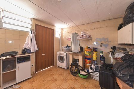 Casa à venda com 300m², 4 quartos e 4 vagasÁrea de Serviço