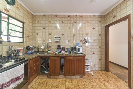 Casa à venda com 300m², 4 quartos e 4 vagasCozinha