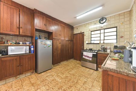 Casa à venda com 300m², 4 quartos e 4 vagasCozinha