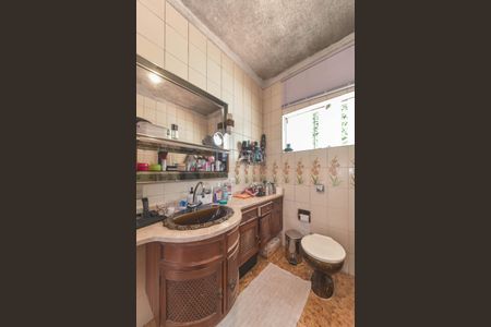 Casa à venda com 300m², 4 quartos e 4 vagasBanheiro da Suíte