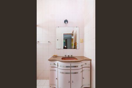 Casa à venda com 194m², 3 quartos e 1 vagaBanheiro da Suíte