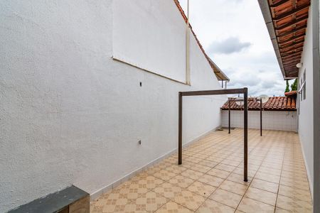 Casa à venda com 194m², 3 quartos e 1 vagaQuintal