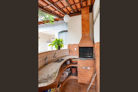 Casa à venda com 194m², 3 quartos e 1 vagaChurrasqueira