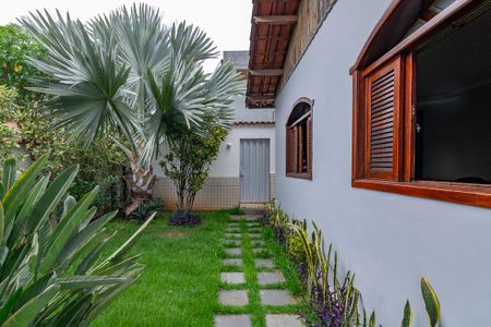 Casa à venda com 194m², 3 quartos e 1 vagaJardim